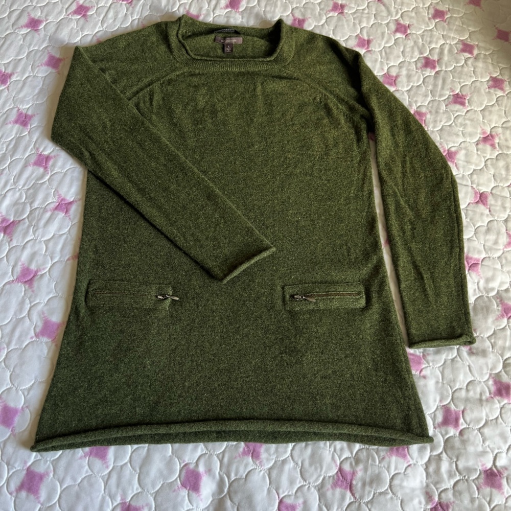 Saffron 100% Cashmere Olive Green Crew Neck Tunic Style Sweater w/ Pockets Large